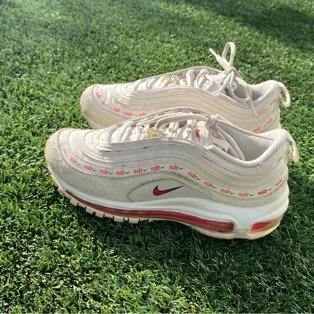 NIKE AIR MAX 97 SE "FIRST USE" WOMEN SIZE 7 NEW LIGHT BONE RARE STYLISH